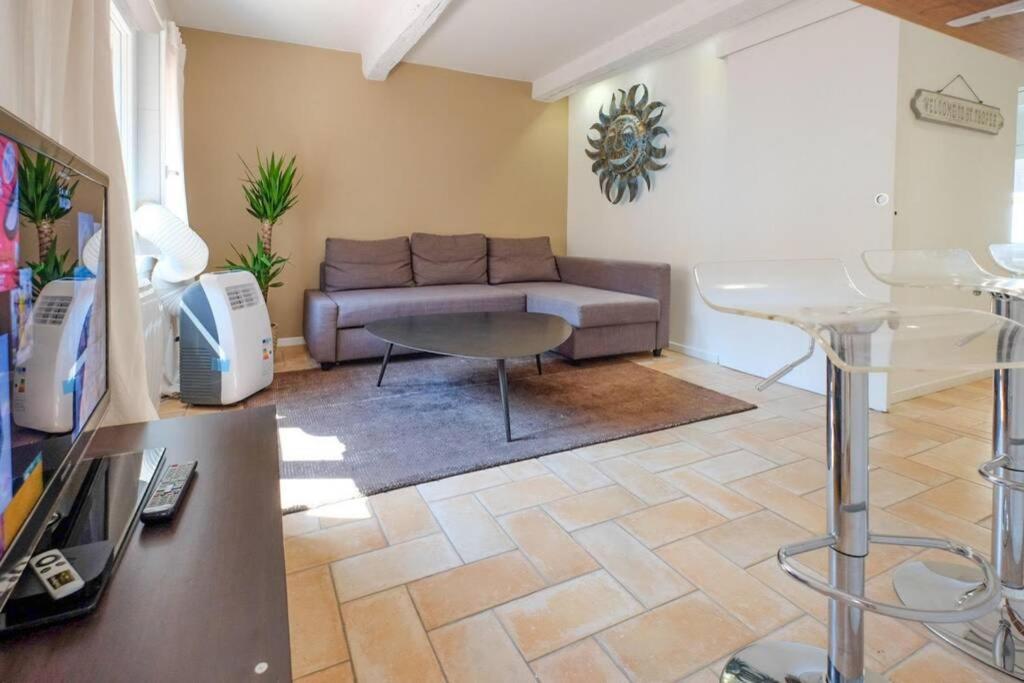 Appartement Centre Ville St Maxime, Plage A Pied Sainte-Maxime Exterior photo